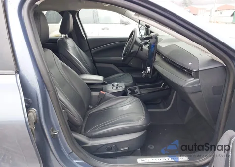 2021 Ford Mustang Mach-E Premium z USA, uszkodzony, nr VIN 3FMTK3SU2MMA38286